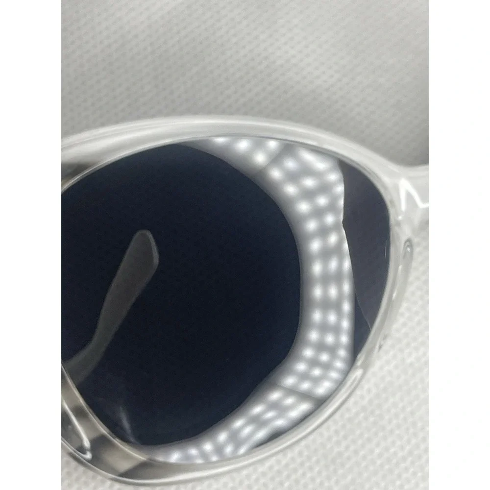 Maui and Sons Polarized CatEye Sunglasses Retro White 70s Black Lens PZ-MS-27010